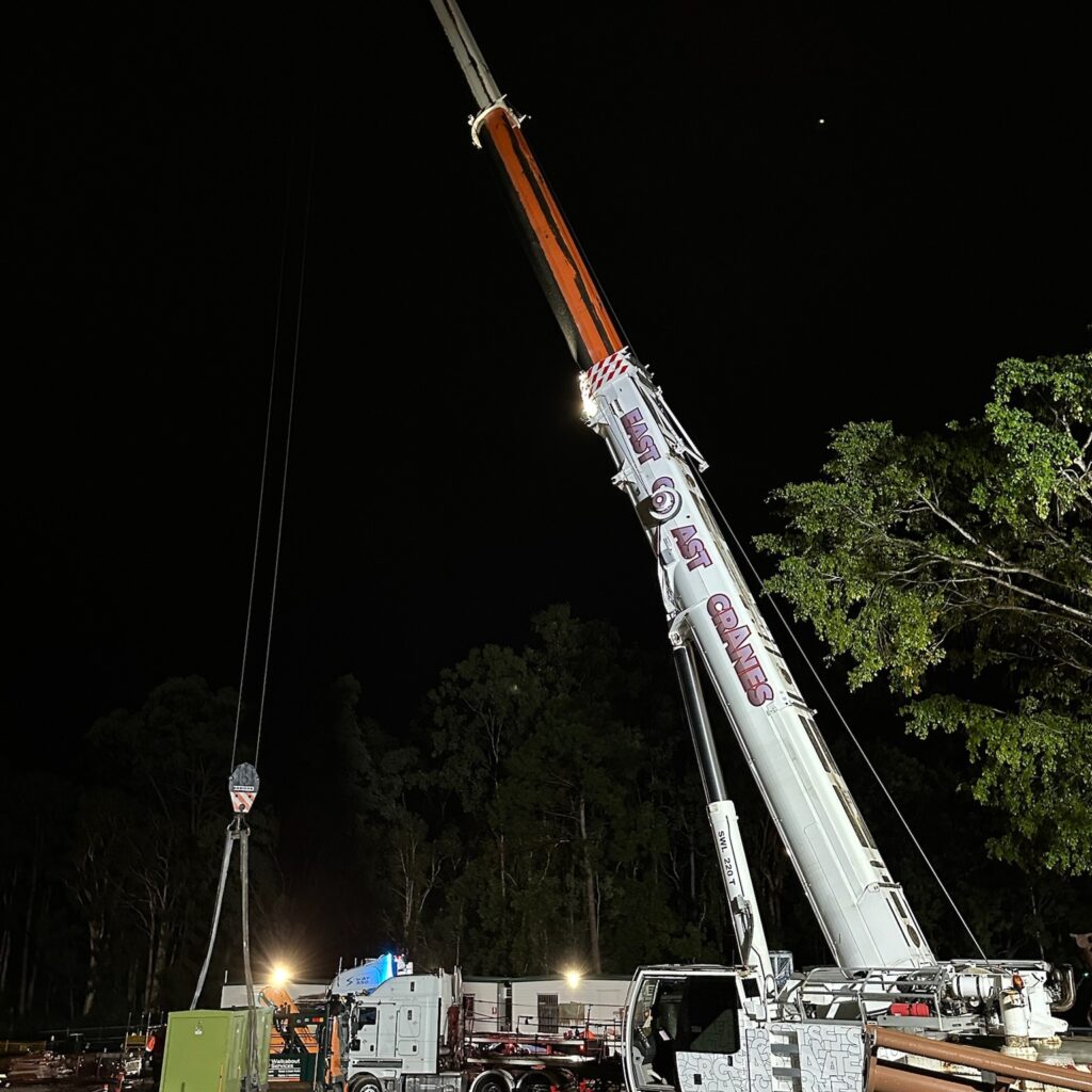 crane truck hire brisbane , crane trucks brisbane 