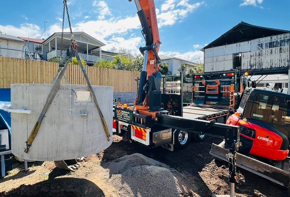 walkabout services, crane truck hire brisbane